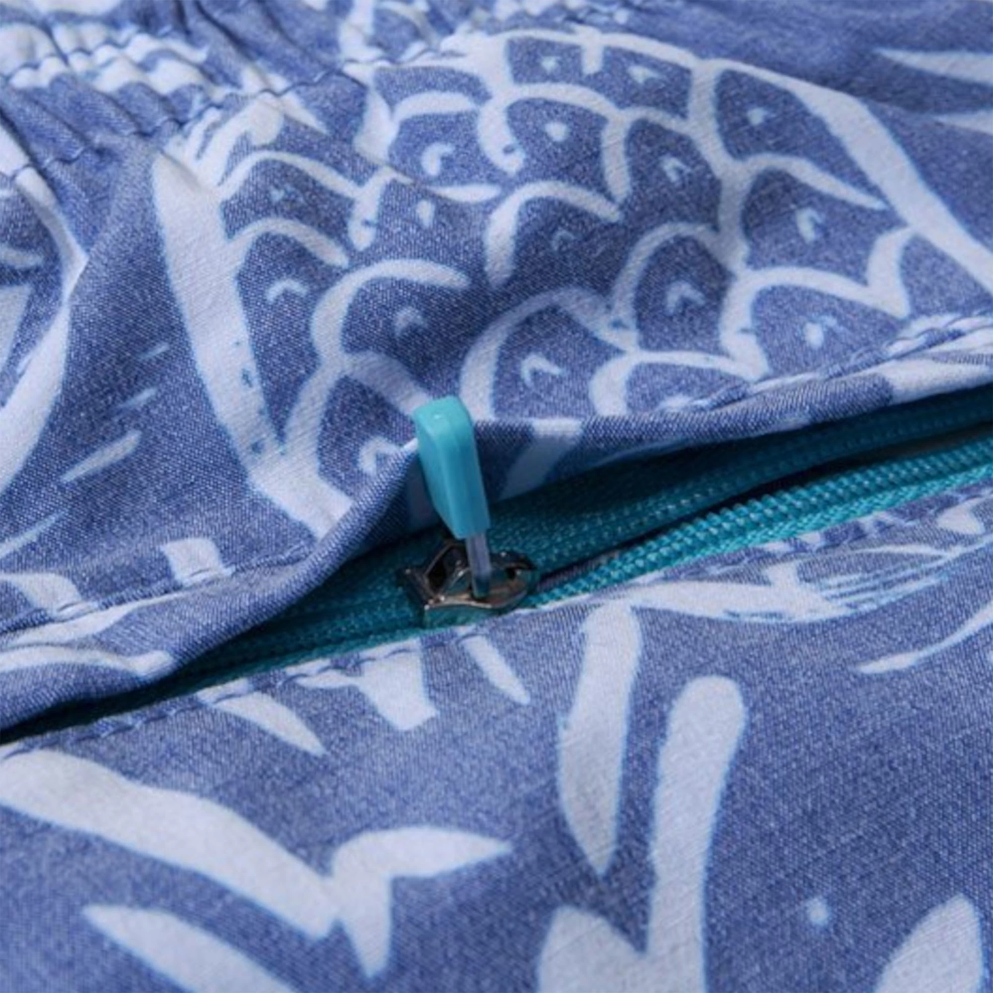 Chubbies Mens The Thigh-Napples 5.5" Swim Trunks - Image 4